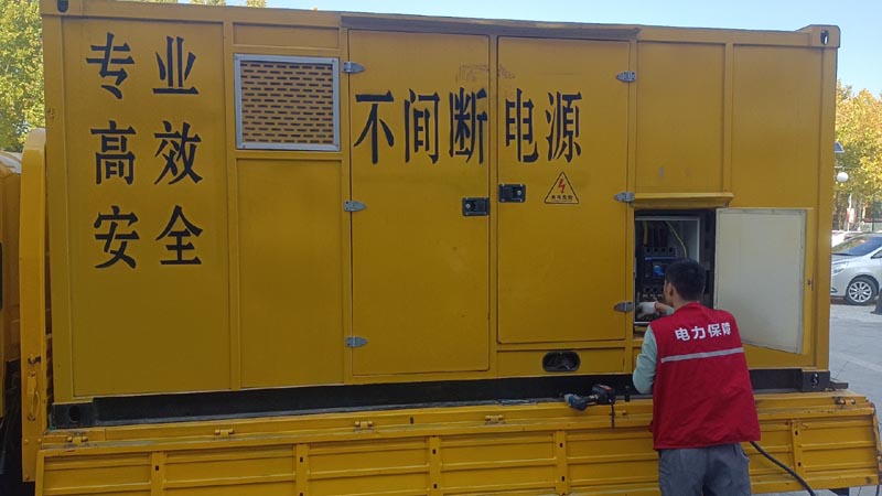 虎丘柴油发电机组和UPS电源配合使用时，如何避免切换过程中的电力中断？